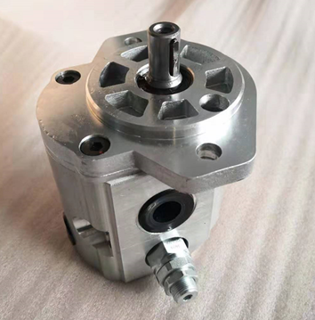 3073036  gear  pump in stock